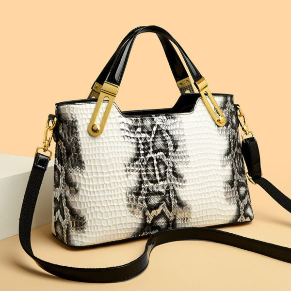 2025 New Fashion Glossy Handbag & Handbag - Black & Golden Snake Light Beige Design, Large Capacity with Zipper Closure, Durable Polyester Lining & Golden-Tone Hardware for Wo 's Casual & Formal Events, Handbag, Evening Accessory, Luxury