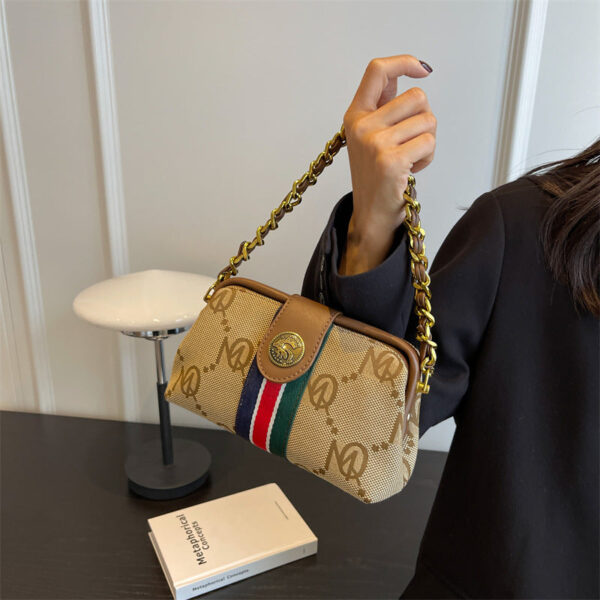 Chic Vintage Embroidered Women's Crossbody Bag - Adjustable Golden Chain Strap, Magnetic Closure, Beige & White Striped Design with "NO" Embroidery, Polyester Lined, Elegant Small Shoulder Bag for Everyday Use, Elegant Evening Bag | Retro Chic Bag | Fabri